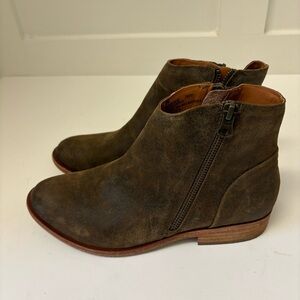 Kork Ease Riley Ankle Bootie Taupe Distressed‎ Size 6M